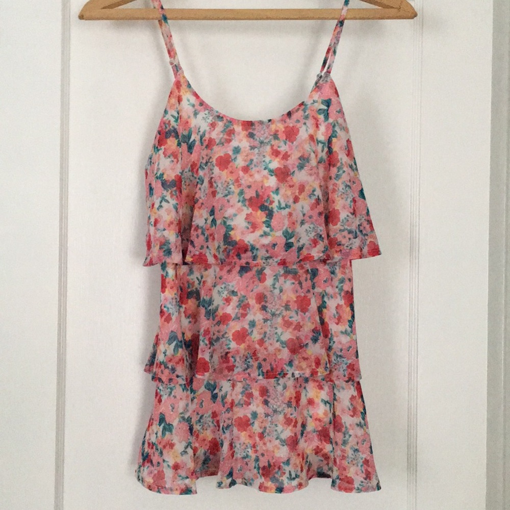 Candies XS tiered pink floral Top EUC sleeveless